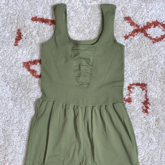NWOT- Free People MVMT The Class- Good Karma Flare Onesie- Army Green- XL Tall - Picture 8 of 14